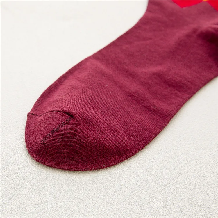 Xianghui Wholesale Custom Pattern Jacquard Tube Happy Combed Cotton Crew Socks