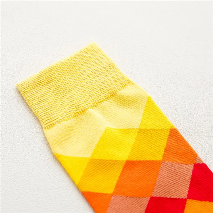 Xianghui Wholesale Custom Pattern Jacquard Tube Happy Combed Cotton Crew Socks