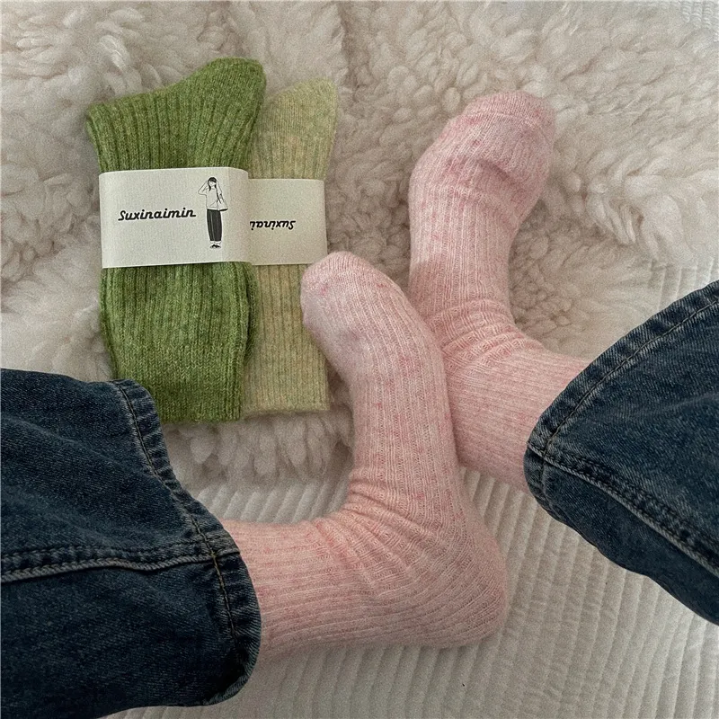 Xianghui Custom Logo Warm Wool Knitted Cashmere Crew Plain Color Wool Socks