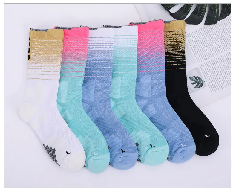 Xianghui Wholesale Can Custom Logo Tube Thickened Professional Socks with Logo