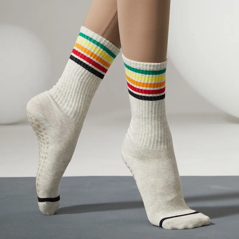 Xianghui Striped Yoga Non-Slip Professional Female Wholesale Pilates Sports Socks