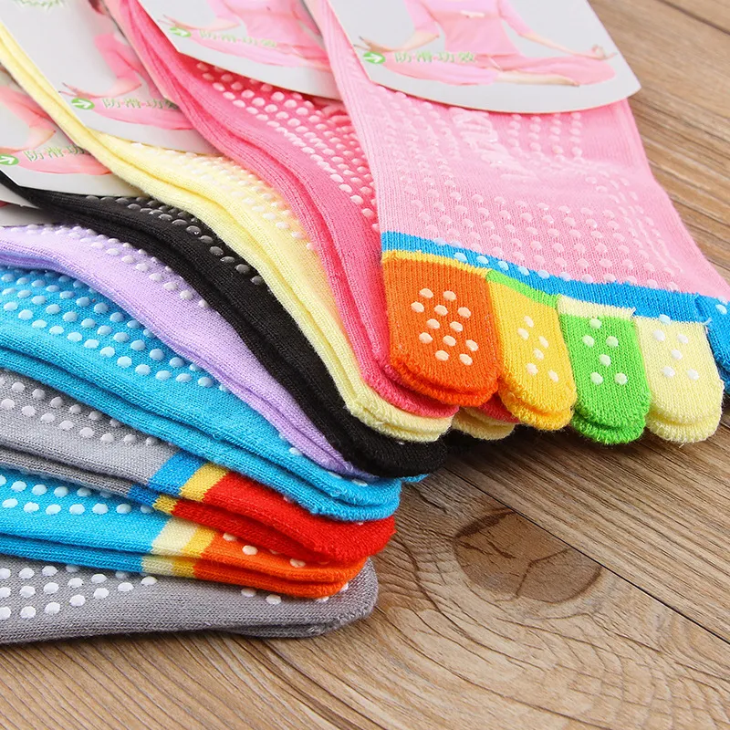 Xianghui Cotton Wholesale Grip Colorful Sport Toe Yoga Sock for Women