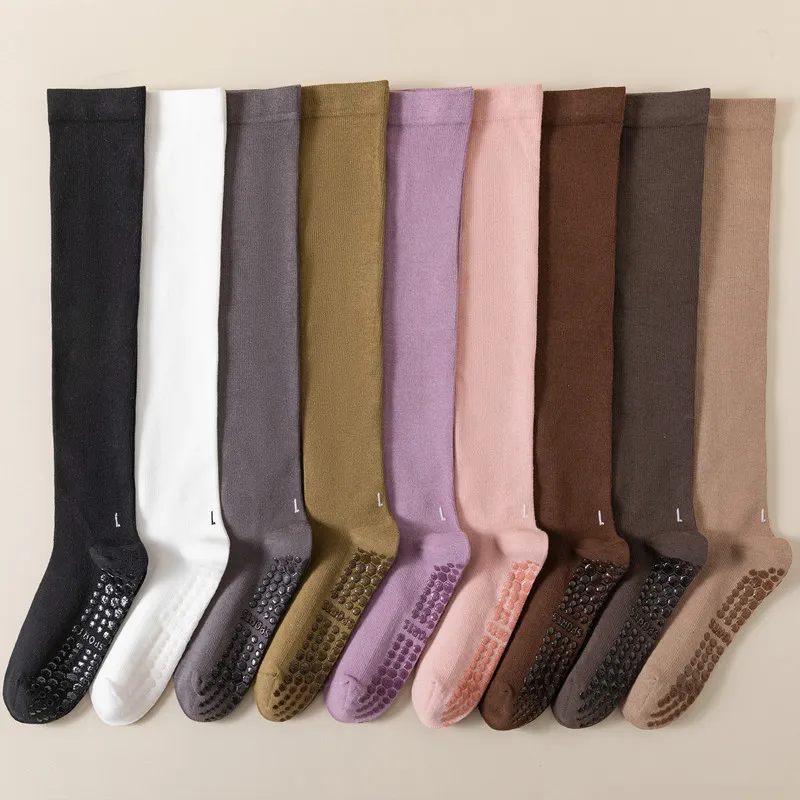 Xianghui Sports Customized Training Cotton Legging Knee Non-Slip Knitting Wholesale Yoga Women Stocking Socks