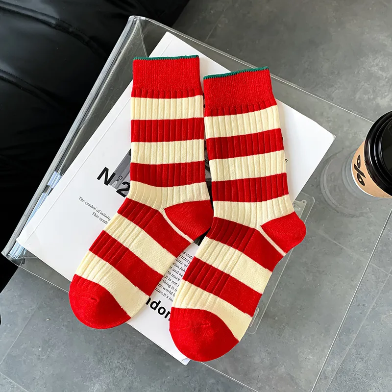 Xinanghui Striped Pattern Embroidery High Quality Thick Women Socks