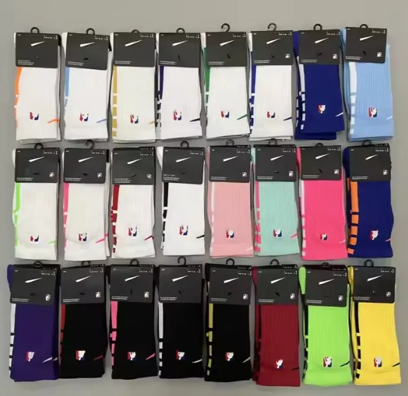 OEM Classic Athletic Elite Embroidery Socks Custom Thickened Premium Terry Crew Socks Men Basketball Team Training Sport Socks