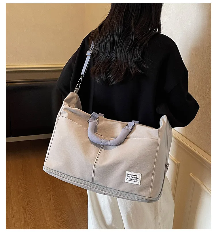 Xianghui Wholesale Large Capacity Travel with Luggage, Lightweight Shoulder / Tote Gym &amp; Yoga Bag