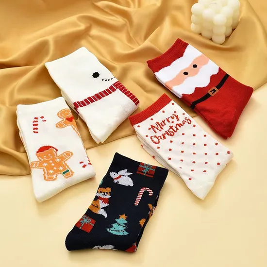 Xianghui Wholesale Cute Cartoon Elk Crew Socks Christmas Ladies Socks