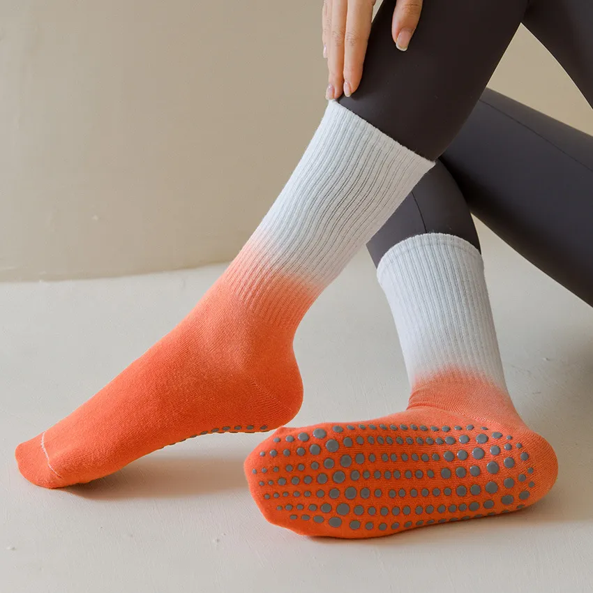 Xianghui Colorful Women Exercise Yoga Sports Long Anti Slip Cotton Pilates Crew Socks