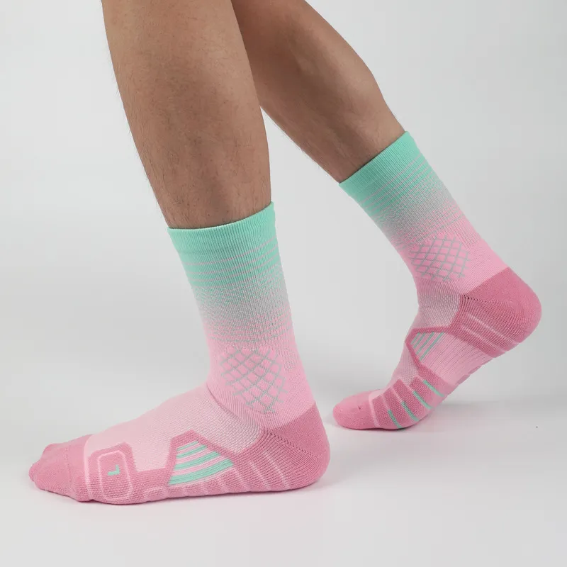Xianghui Wholesale Mens Breathable Cushion Sports Athletic Basketball Sock