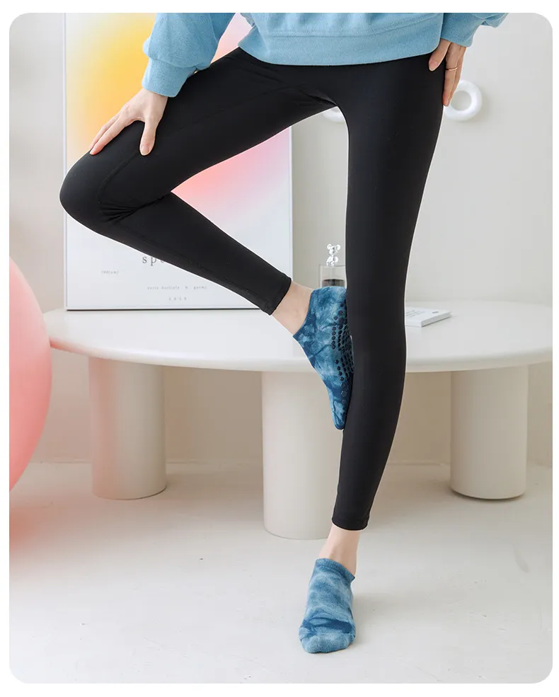 Xianghui Pilates Tie-Dye Color Low Cut Anti-Slip Sport Yoga Socks with Terry