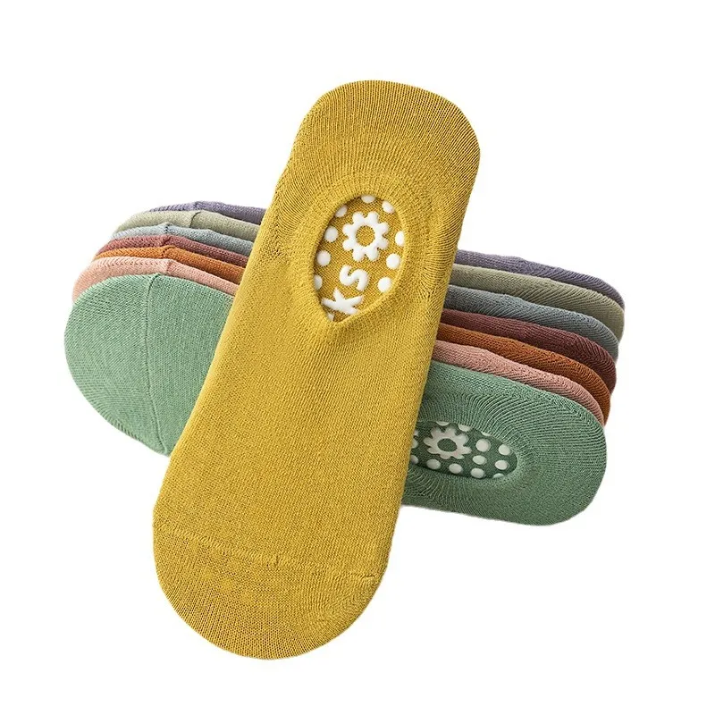 Xianghui Anti Slip Cotton Professional Pilates Floor Ankle Yoga Sports Socks