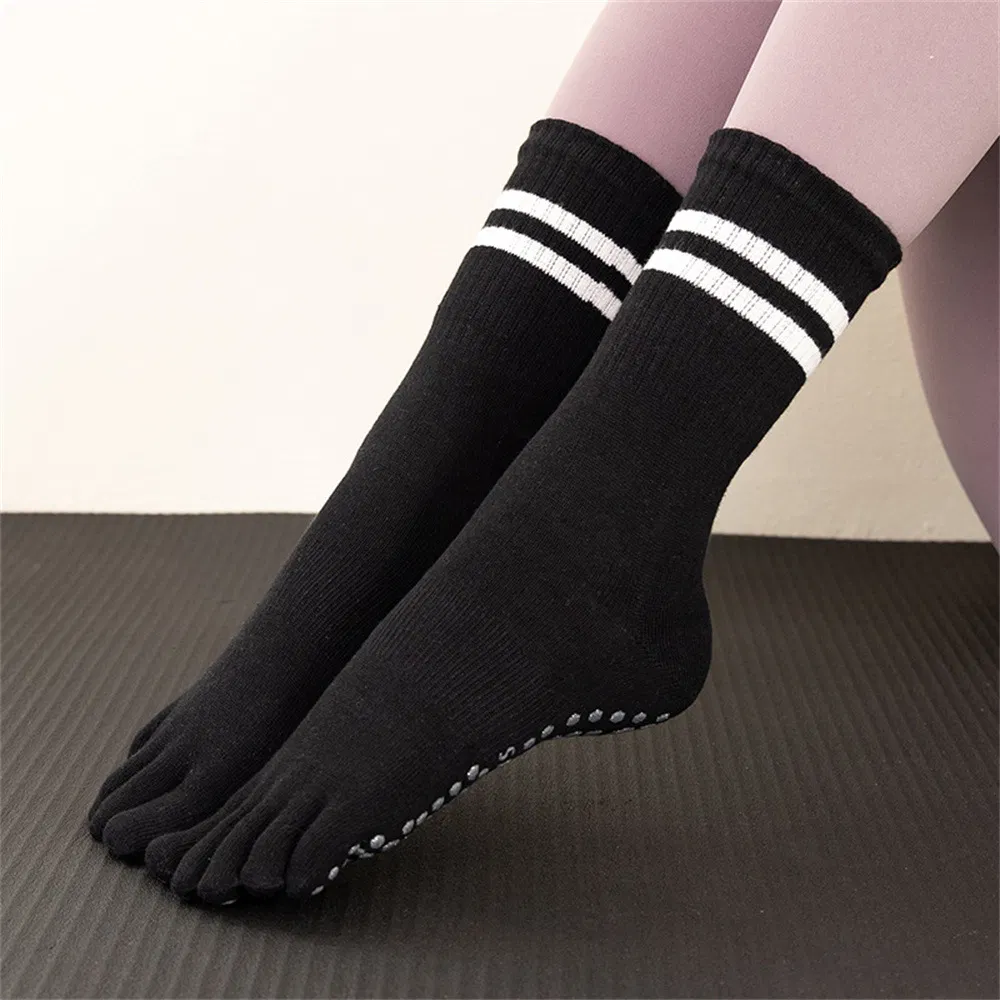 Xianghui Pilates Professional Cotton Women Non -Slip Silicone Toe Yoga Sports Socks