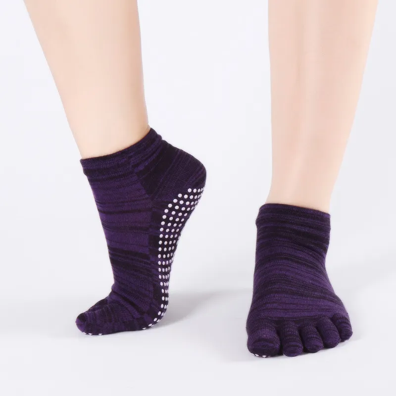Xianghui Wholesale Backless Non-Slip Finger Socks Open Toe or Full Finger Sports Yoga Socks