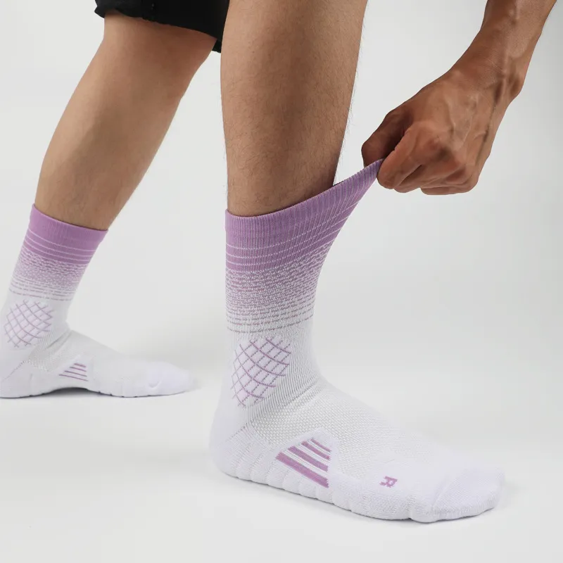 Xianghui Wholesale Mens Breathable Cushion Sports Athletic Basketball Sock