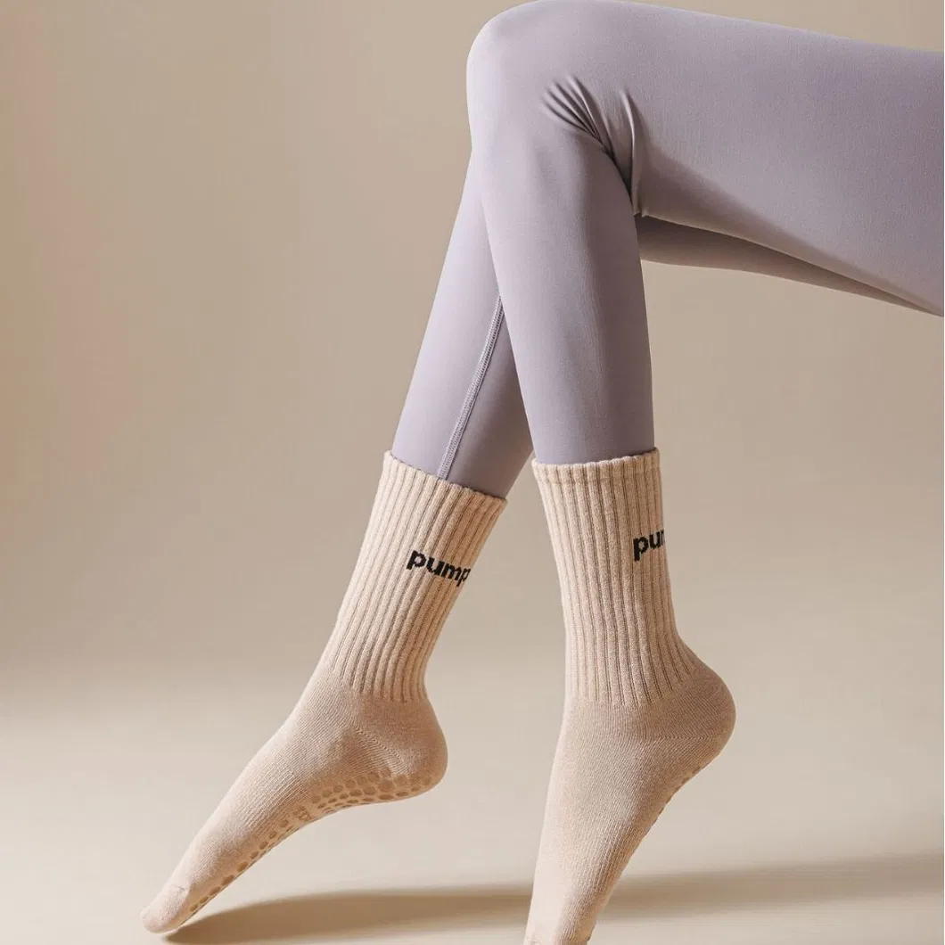 Xianghui Custom Color Wholesale Print Logo Women Non-Slip Pilates Sport Yoga Socks