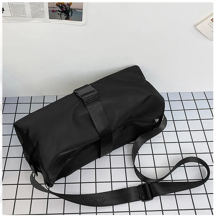 Xianghui New Simple Candy Color Fashion Sports Fitness Bag Leisure Messenger Bag