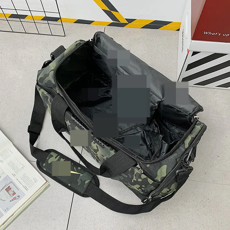 Xianghui Outdoor Large-Capacity Sports &amp; Fitness Bag, New Trendy Fashion Shoulder Bag