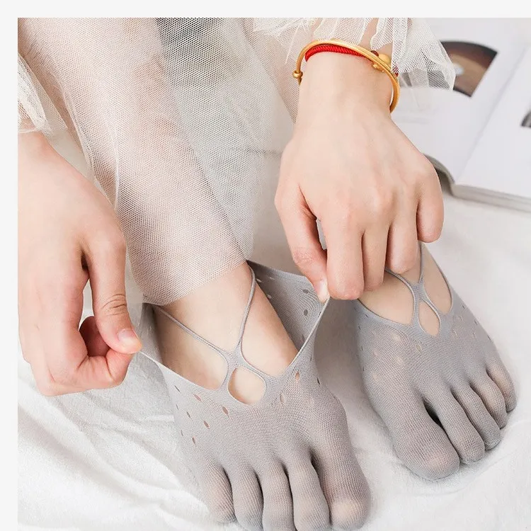 Xianghui Ice Silk Ultra Thin Hollowed-out Mesh Cross Strap Five Finger Invisible Yoga Socks
