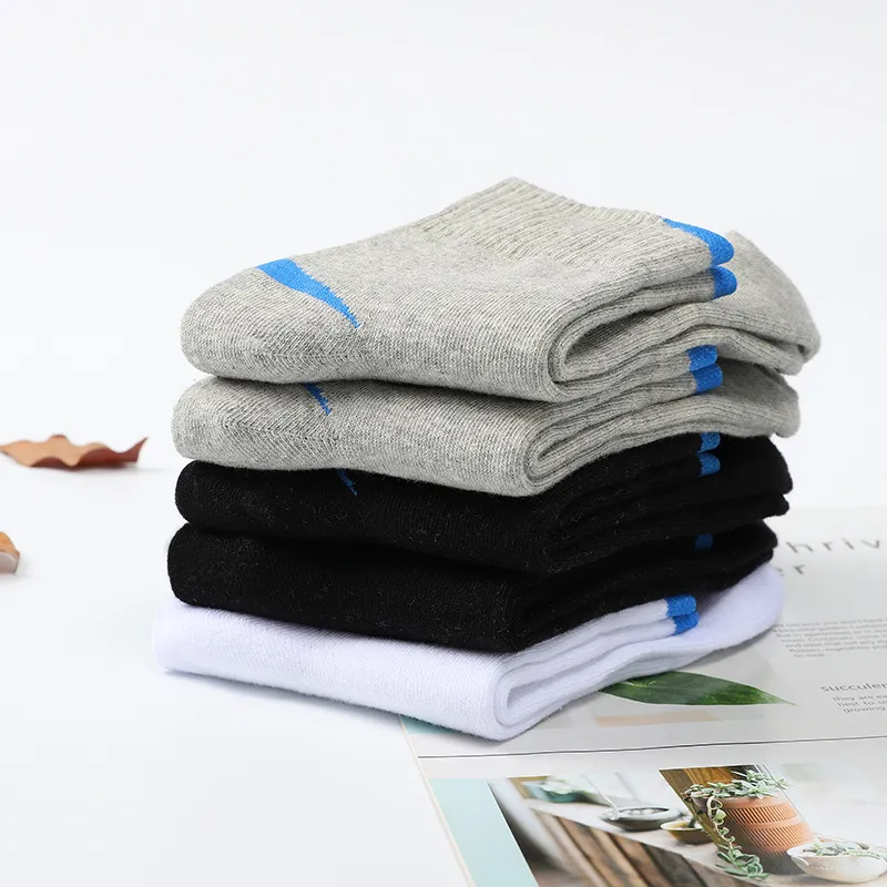 Xianghui Customized Sport Socks Custom Logo Custom Mens Socks