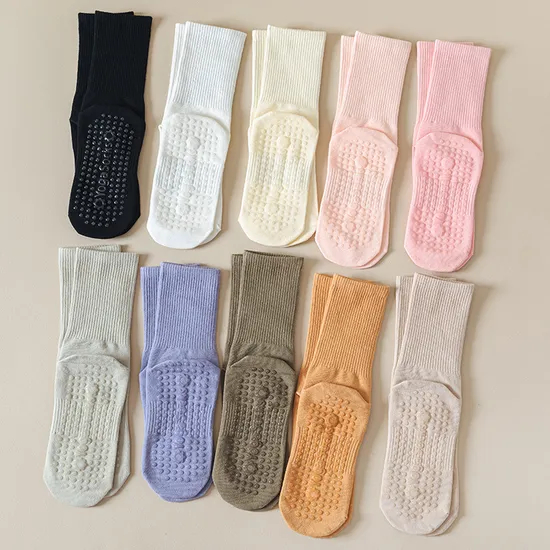Xianghui Professional Anti Slip Sweat Absorbing MID Tub Pilates Sport Yoga Socks