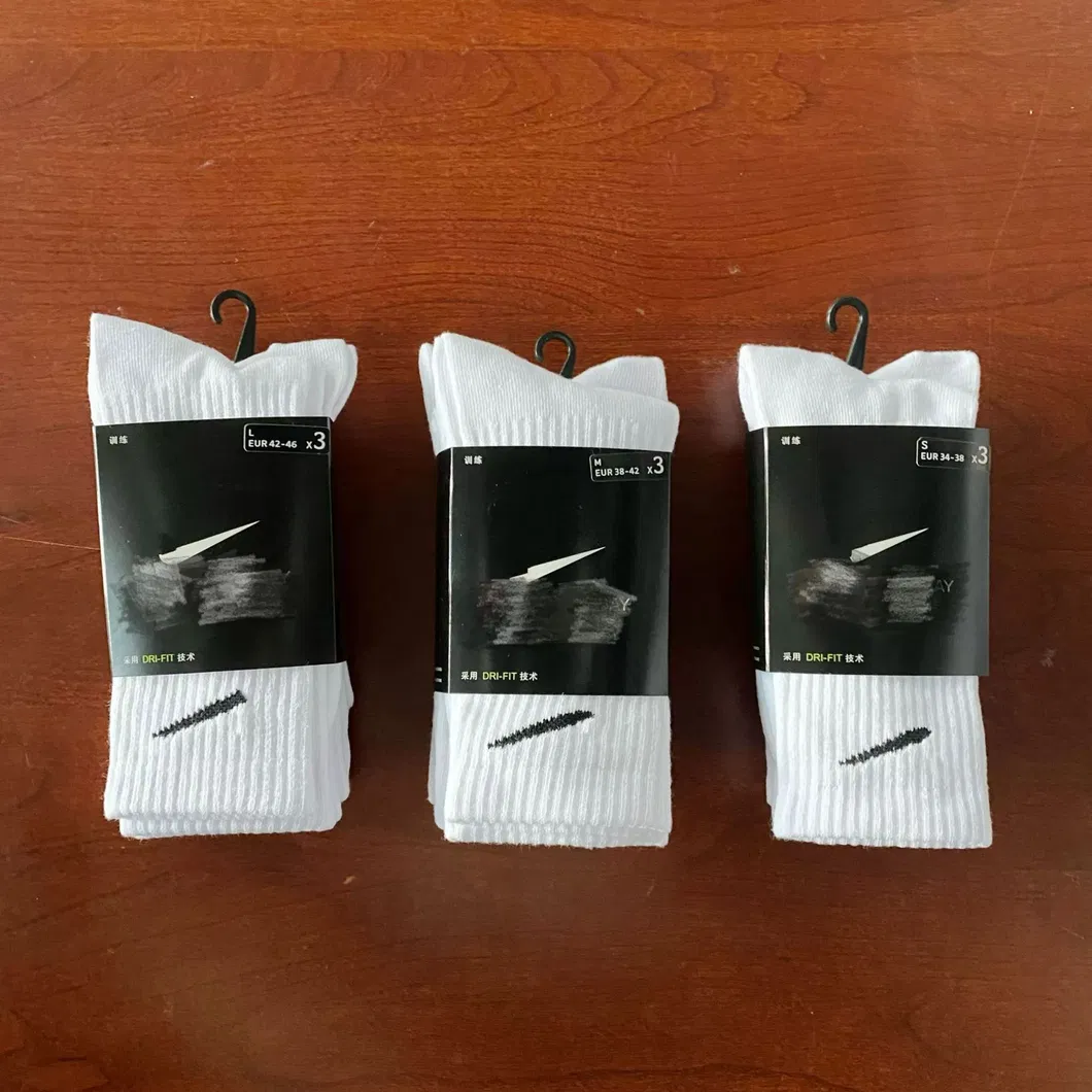 Xianghui High Quality Luxury Cotton Brand Logo Socks for Men and Women