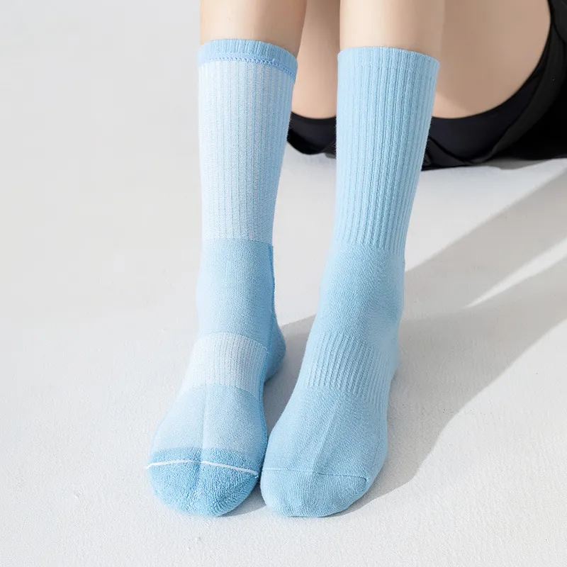 Xinaghui Wholesale Pure Color Anti-Bacterial Silver Ion Business Men Sports Socks
