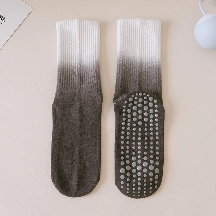 Xianghui Colorful Women Exercise Yoga Sports Long Anti Slip Cotton Pilates Crew Socks