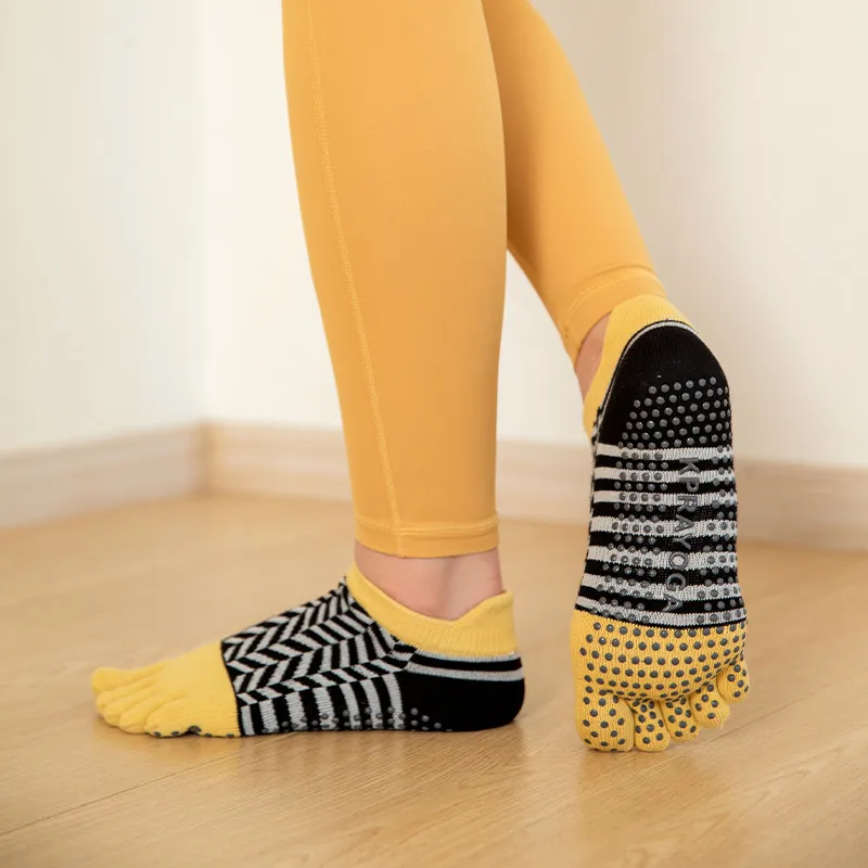 Xianghui Professional Five-Finger Non-Slip Sports Dance Pilates Yoga Toe Socks