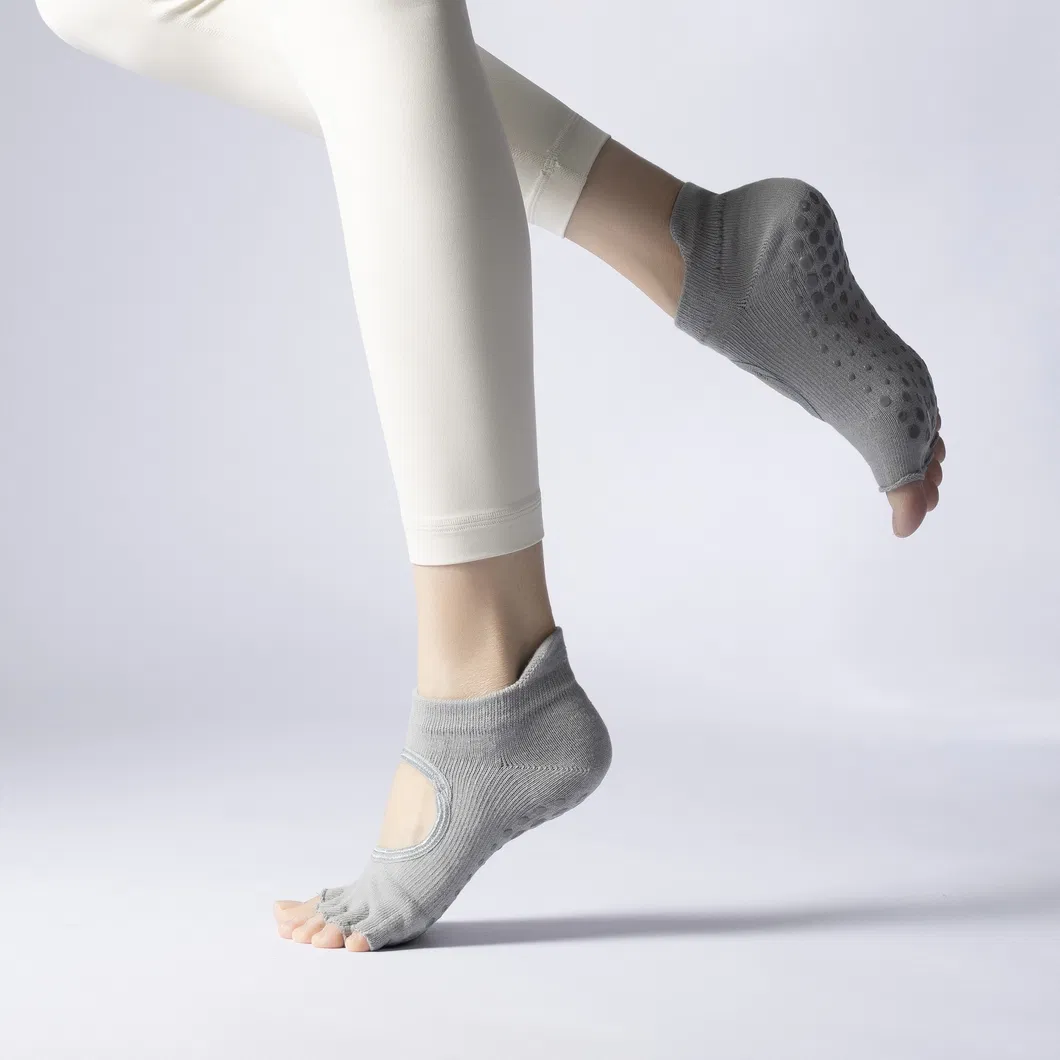 Xianghui High Quality Summer Pilates Non-Slip Professional Women's Five-Finger Sports Toe Parting Yoga Socks