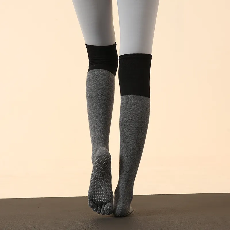 Xianghui Custom Pamela Non-Slip Long Knee Calf Legging Toe Fitness Sport Yoga Socks