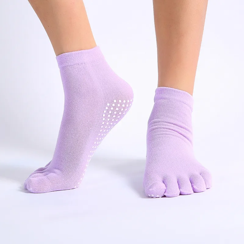 Xianghui Cotton Wholesale Grip Colorful Sport Toe Yoga Sock for Women