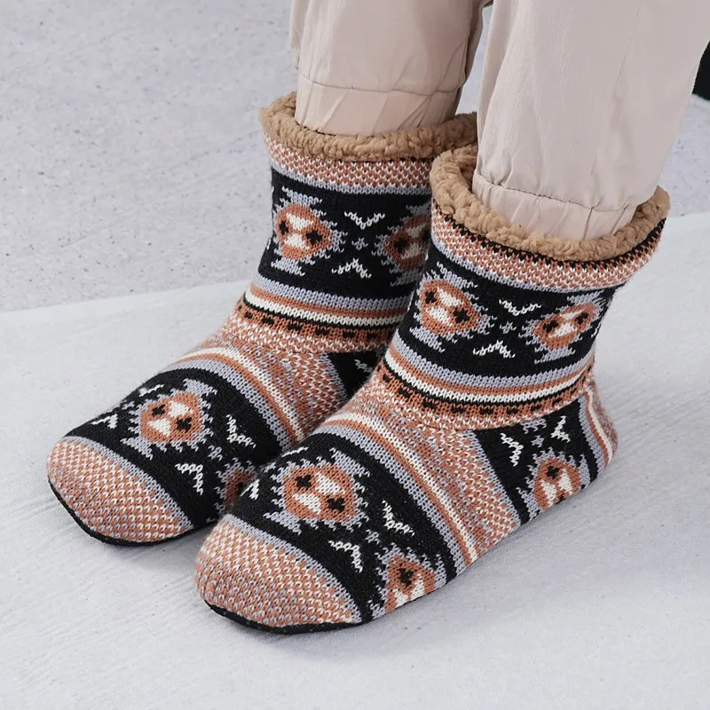 Xianghui Custom Pattern Winter Thick Wool Crew Warm Floor Socks with Grips