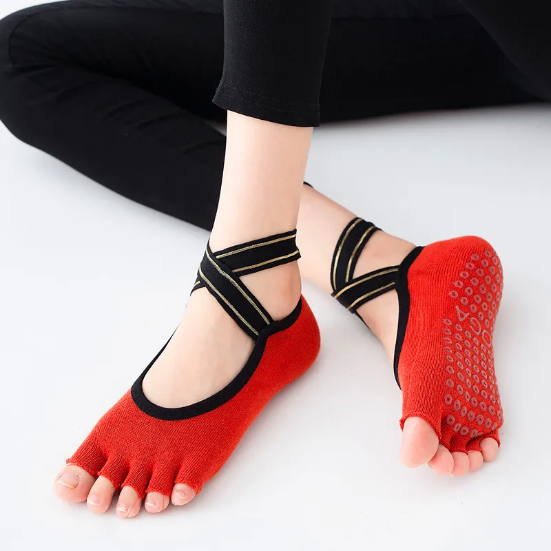 Xianghui Wholesale Cross-Strap Non-Slip Five Finger Dance Pilates Floor Yoga Socks