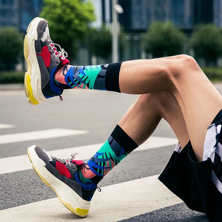 Xianghui Fashion Crazy Athletics Over The Calf Mens Sports Socks