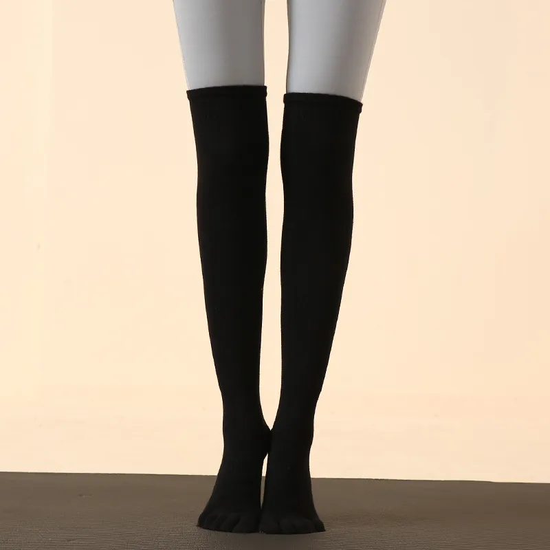 Xianghui Custom Pamela Non-Slip Long Knee Calf Legging Toe Fitness Sport Yoga Socks