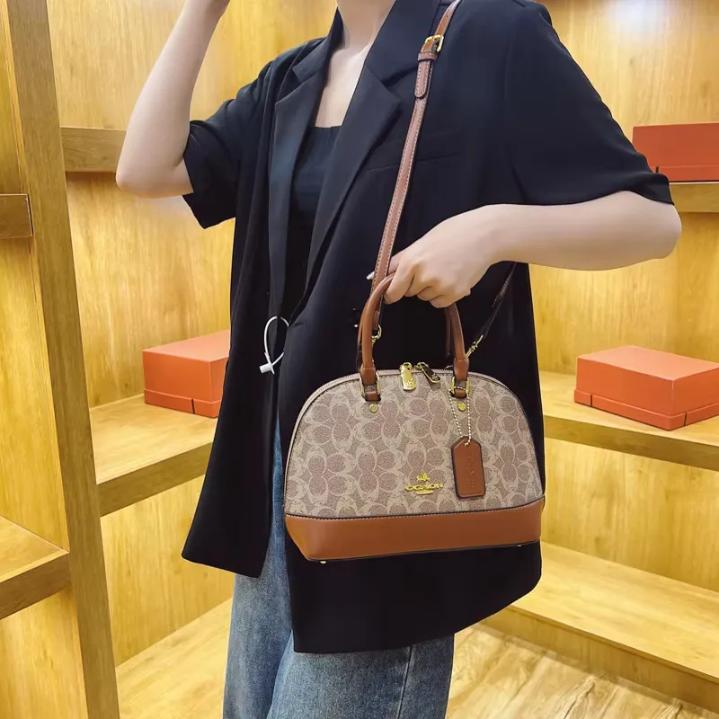 Xianghui High Quality Luxury Handbag Shell Bag Fashion Handbag Large Capacity Crossbody Bag