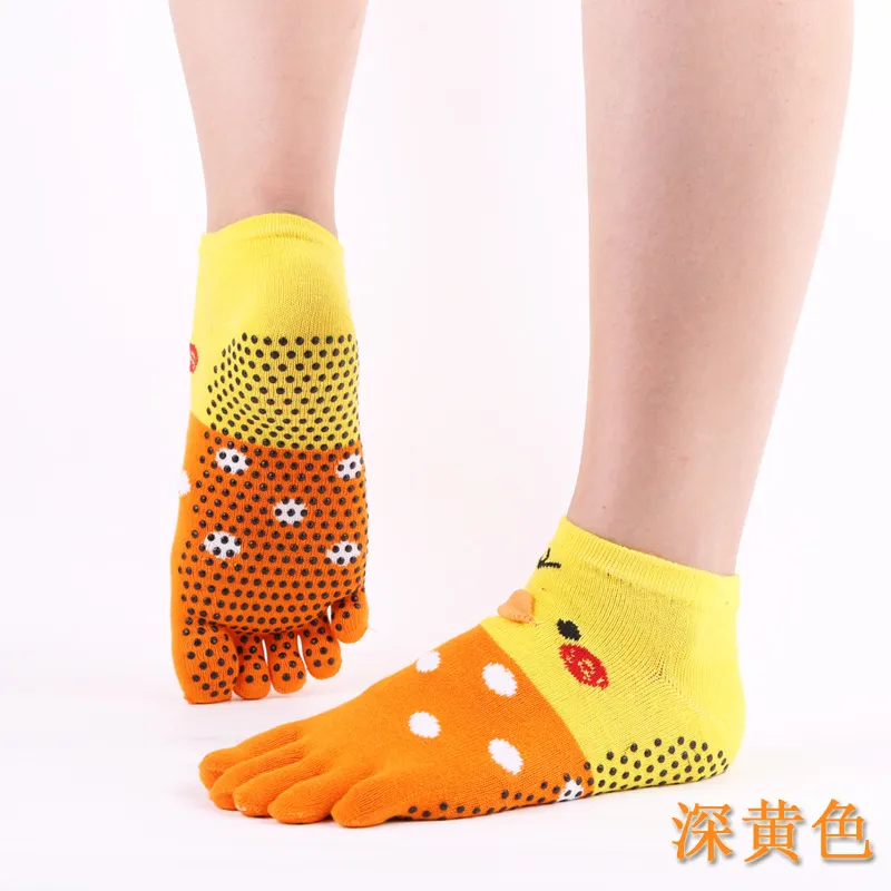 Xianghui Professional Female Non-Slip Breathable Yellow Duck Toe Dance Yoga Socks
