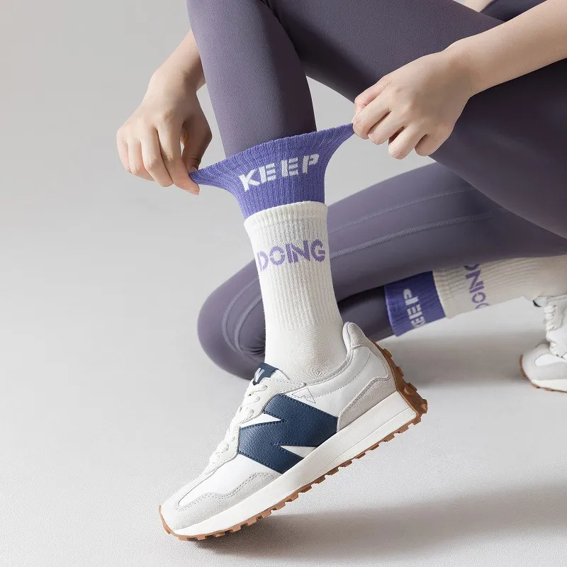 Xianghui Customizable Fitness Anti-Slip Cotton Grip Wholesale Print Logo Sports Yoga Socks