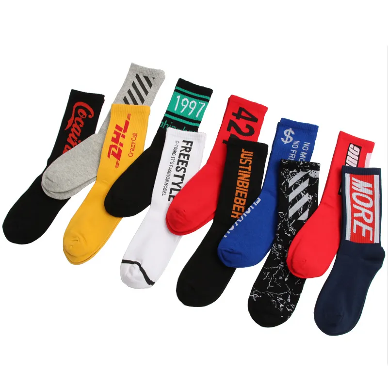 Xianghui Wholesale Can Custom Logo OEM Outdoor Running Crew Cotton Gym Socks