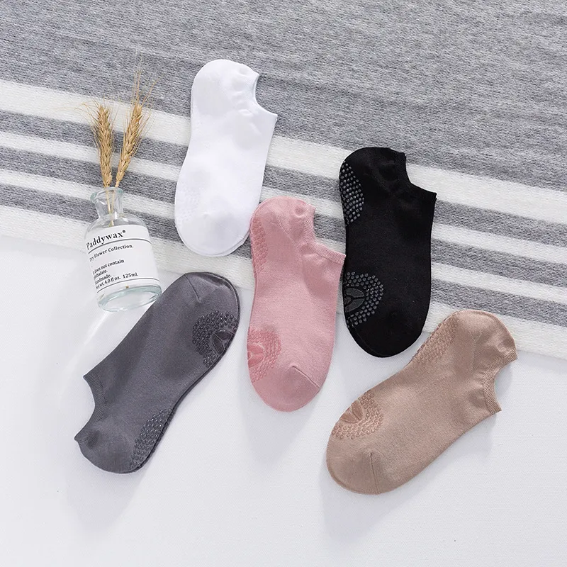 Xianghui Wholesale Adult Home Anti-Slip Professional Women Cotton Yoga Ankle Socks