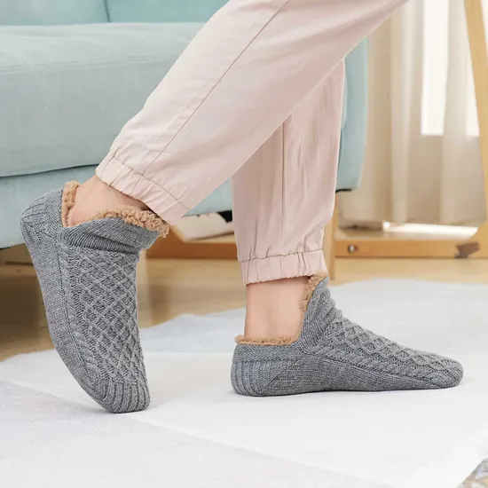 Xianghui Cusom Logo Floor Thick Winter Non Slip Warm Socks for Men