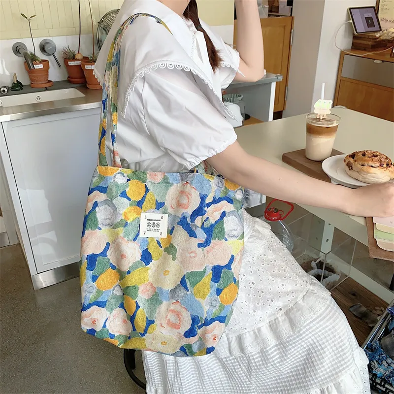 Xianghui New Handheld Female Student Wholesale Shopping Bag