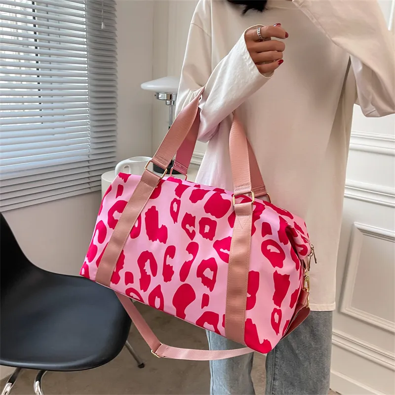 Fashion Bags Can Custom Design with Clients Requirements
