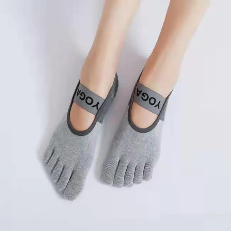 Xianghui High Quality Pilates Women′ S Anti-Slip Color-Matching Toe Sports Yoga Socks