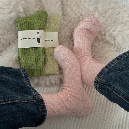 Xianghui Custom Logo Warm Wool Knitted Cashmere Crew Plain Color Wool Socks