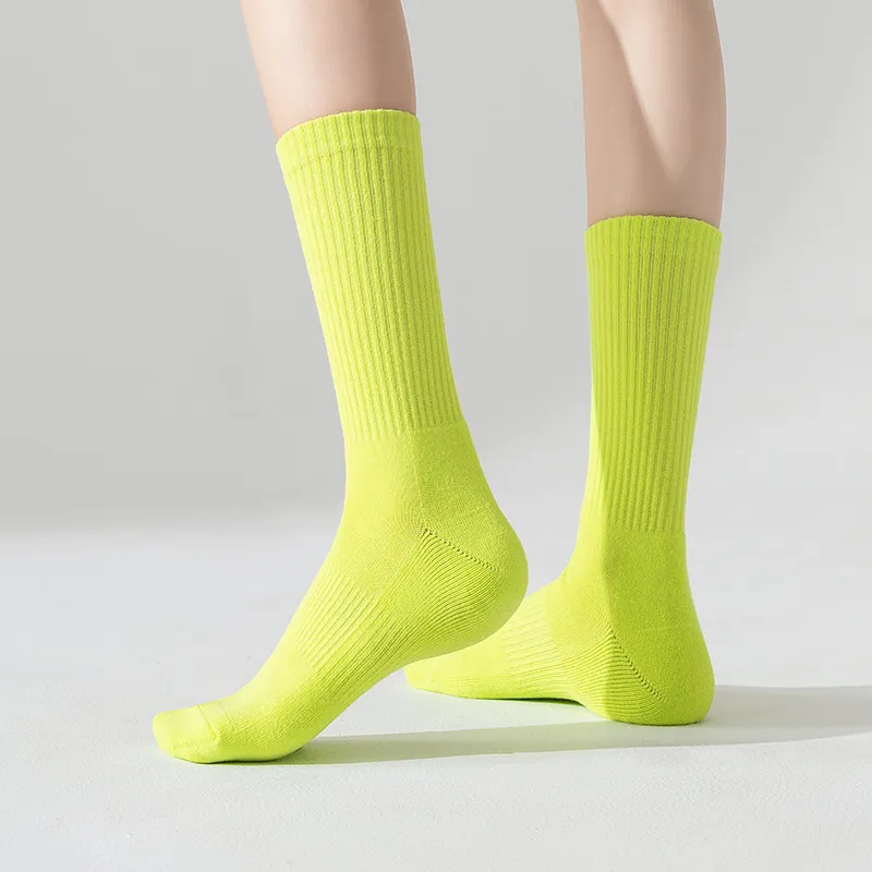 Xinaghui Wholesale Pure Color Anti-Bacterial Silver Ion Business Men Sports Socks