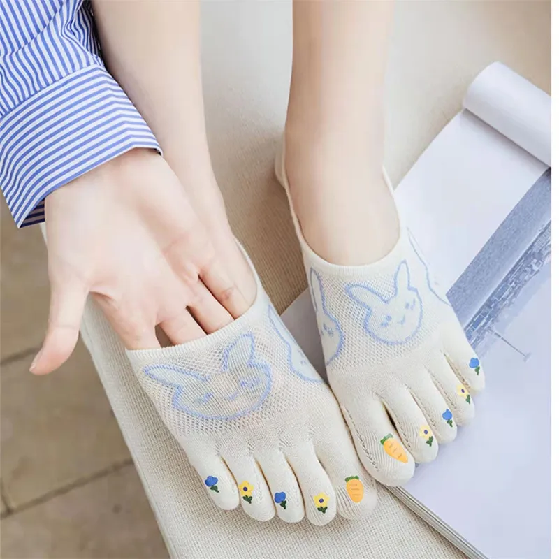 Xianghui Wholesale Summer Thin Invisible Non-Slip Low Cut Toe Yoga Socks