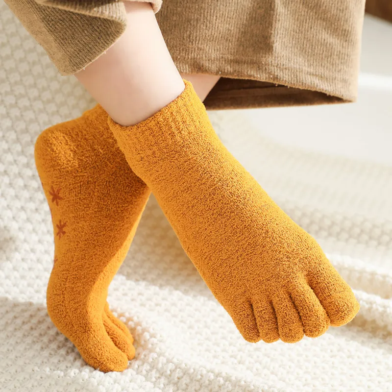 Xianghui Non Slip Cotton Absorb Sweat Deodorant Floor Warm Toe Yoga Socks