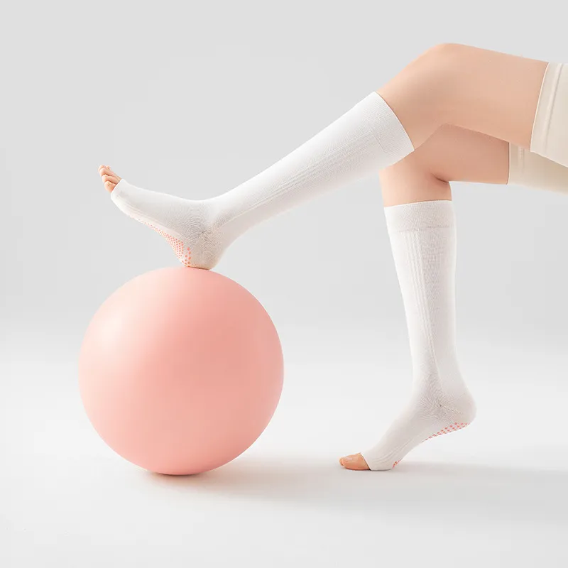 Xianghui Leaky Toe Craft Sock Body Micro Pressure Wrap Strong Silicone Anti-Slip Indoor Yoga Socks