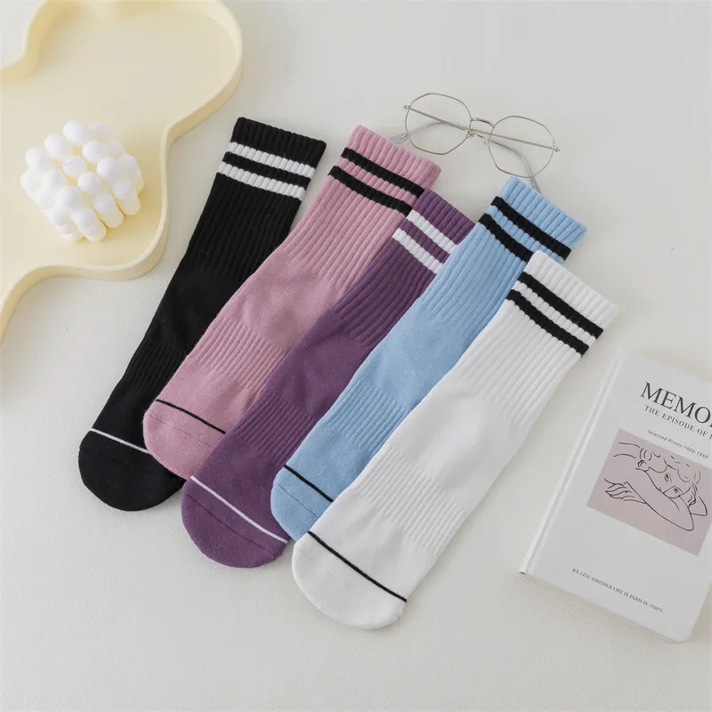 Xianghui Custom Wholesale Professional Anti-Slip Sports Fitness Floor Yoga Socks